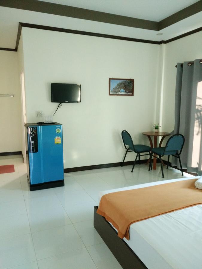 Tha Ma Lai Hotel Langu Kültér fotó
